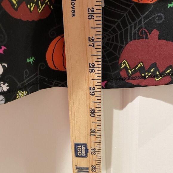 Medical Scrubs Peanuts Snoopy Charlie Brown Halloween Women’s Plus Size 3X NEW - Picture 8 of 11